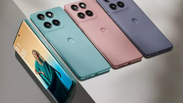 കളത്തിലിറങ്ങിക്കളിക്കാൻ മോട്ടോറോള 'മരുന്നിറക്കി' കളത്തിലിറങ്ങിക്കളിക്കാൻ മോട്ടോറോള 'മരുന്നിറക്കി'