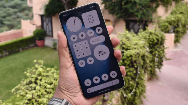 നത്തിങ്ങിന്റെ 'ന്യായവില' ഫോൺ! നത്തിങ് 3a ​ലൈറ്റ് 5G ലോഞ്ച് ചെയ്തു