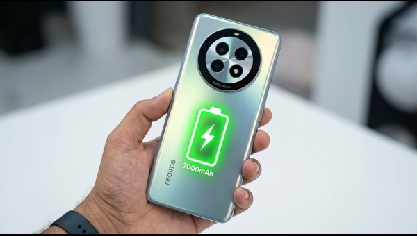 റിയൽമി 16 5G; കൂറ്റൻ ബാറ്ററിയുമായി വിപണിയിലേക്ക് റിയൽമി 16 5G; കൂറ്റൻ ബാറ്ററിയുമായി വിപണിയിലേക്ക്