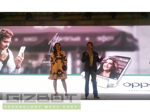 Hrithik Roshan and Sonam Kapoor Launched Oppo N1 Event