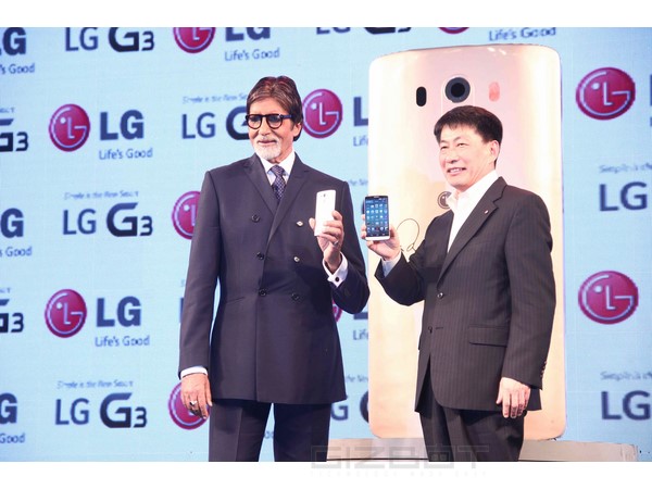 Amitabh Bachchan launches LG G3 In India