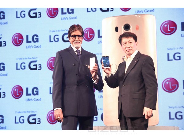 Amitabh Bachchan launches LG G3 In India