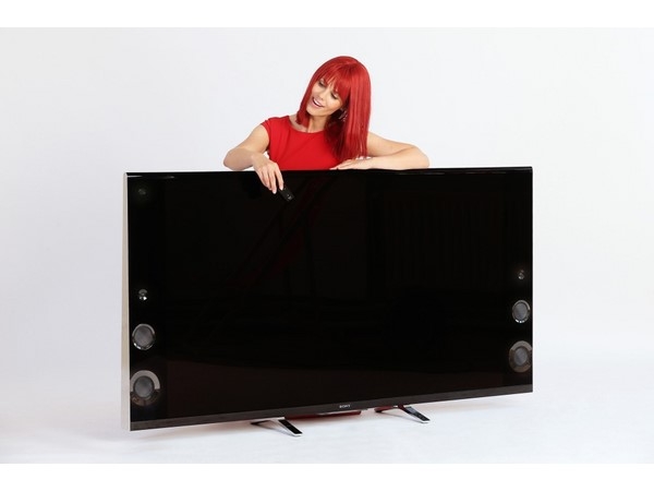 IFA 2014 Miss IFA presents the IFA Products Photos