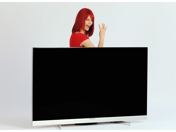 IFA 2014 Miss IFA presents the IFA Products Photos