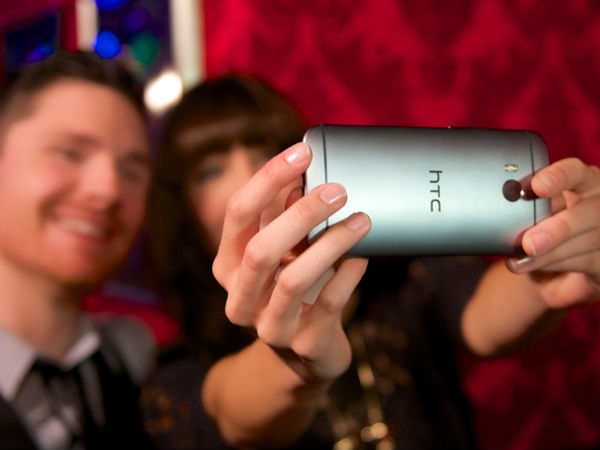 HTC One M8 Eye