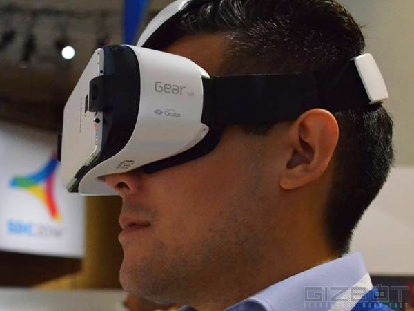Samsung Gear VR First Look