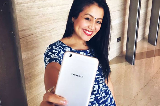 Bollywood Celebrities with Selfie Expert Oppo F3 Plus