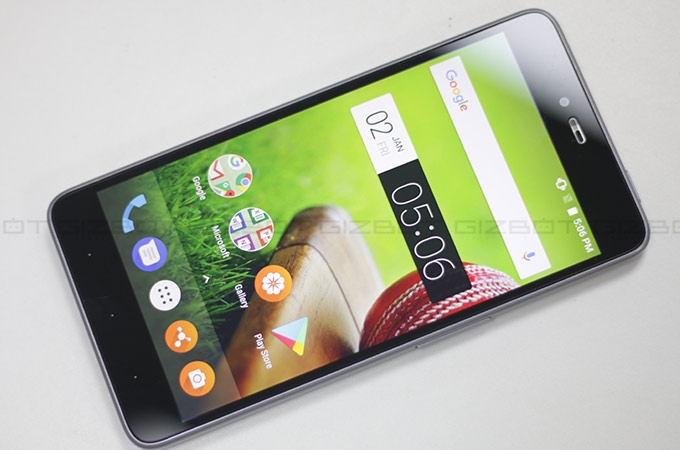 Smart Roon Smartphone In Pics: Smartron srtPhone Review - Gizbot
