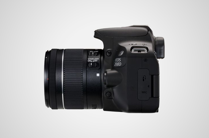 Canon EOS 200D