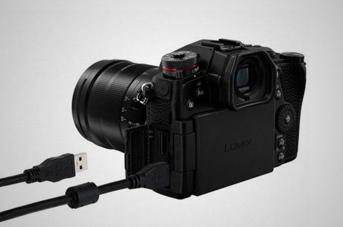 Panasonic LUMIX G9 Mirrorless Camera