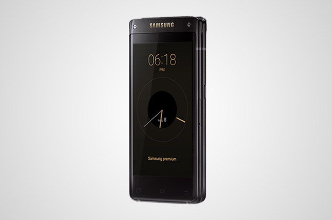 Samsung W2018 Flip Phone