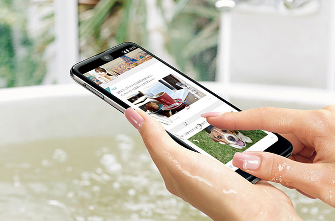 Sharp Aquos R2