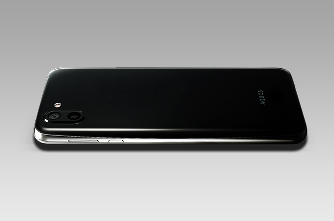 Sharp Aquos R2