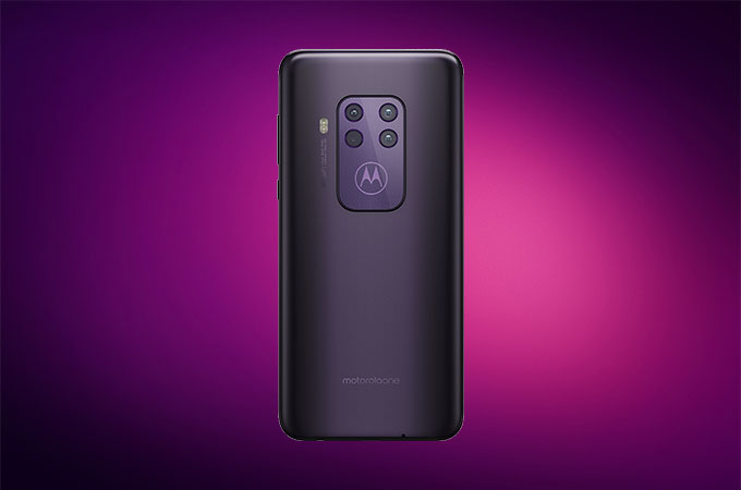 Motorola One Zoom