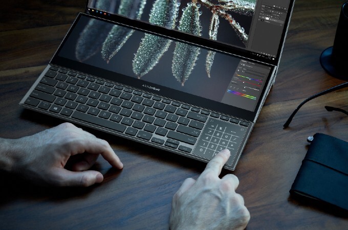 Asus ZenBook Pro Duo 15 (UX582)