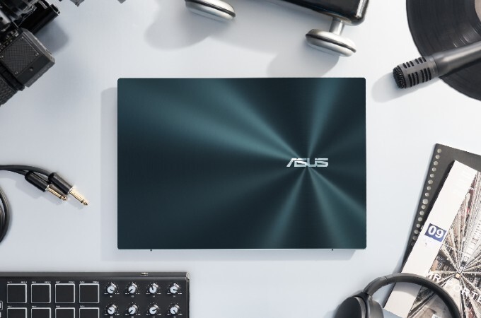 Asus ZenBook Pro Duo 15 (UX582)