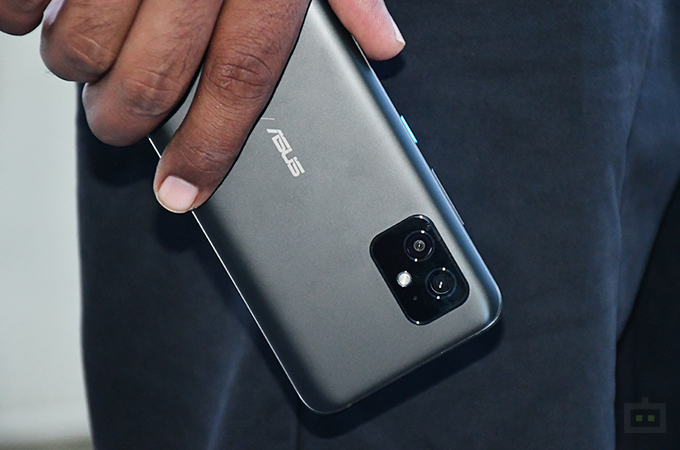 Asus 8Z Review