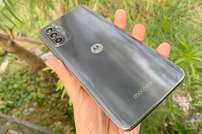Moto G52 Review
