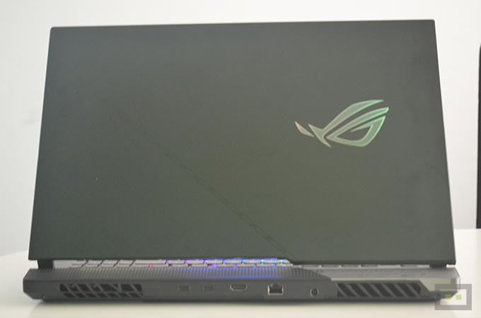 Asus ROG Strix Scar 17 SE Review