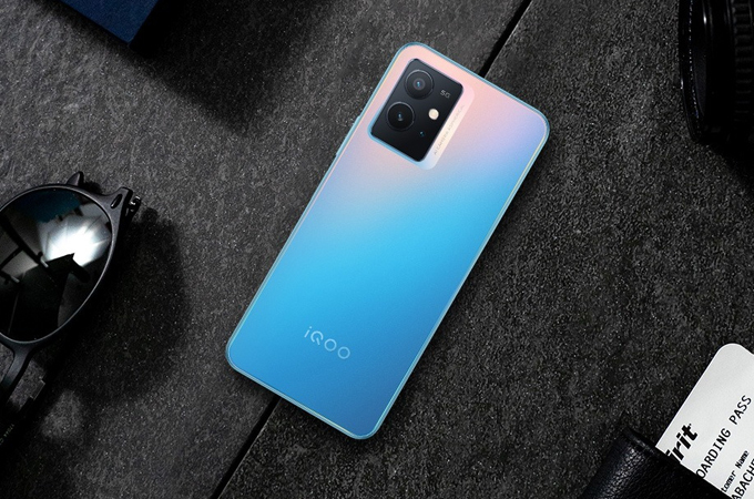 iQOO Z6 5G