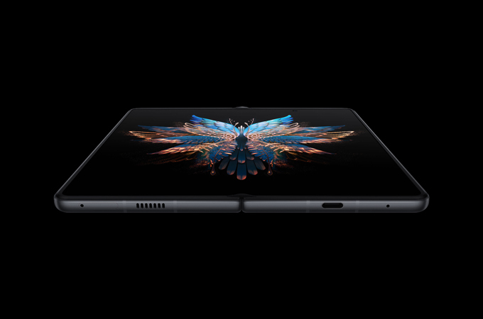 Tecno Phantom V Fold