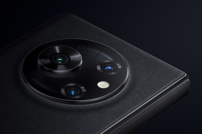 Tecno Phantom V Fold