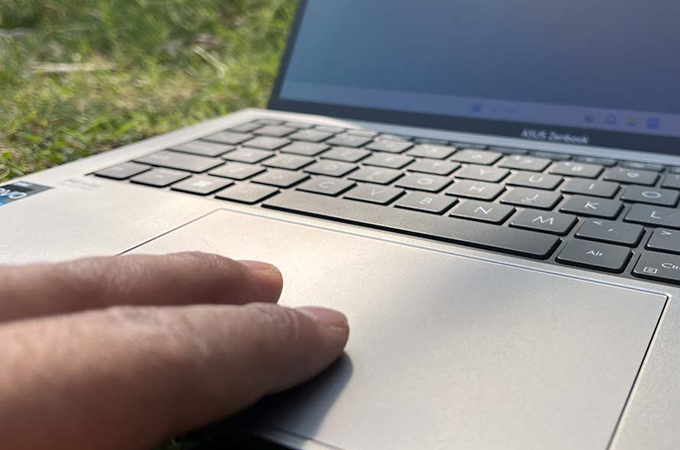 ASUS Zenbook S13 OLED