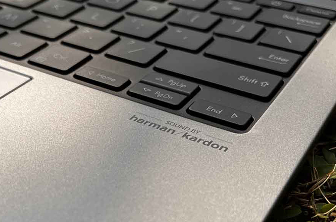 ASUS Zenbook S13 OLED