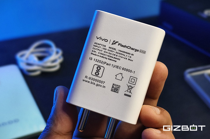 iQOO Z9 5G Charger