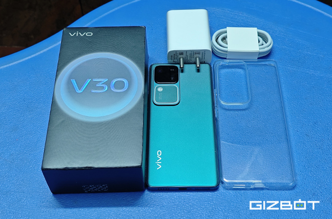 Vivo V30 Out Of Box