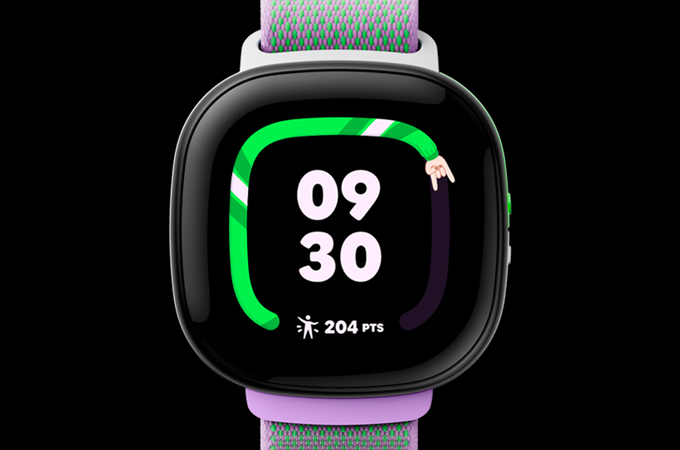Google Fitbit Ace LTE Smartwatch DIsplay