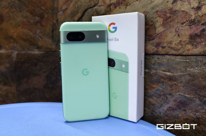 Google Pixel 8a Unboxing