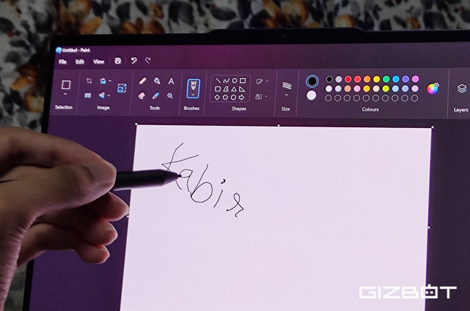 Lenovo Yoga 7i Hands on Review