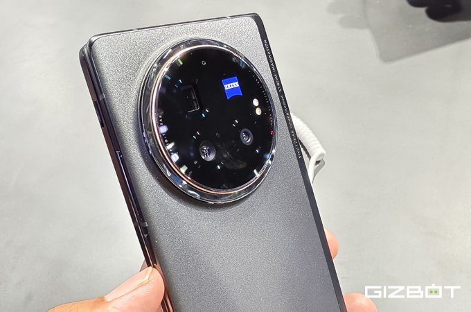 Vivo X Fold 3 Pro Hands On