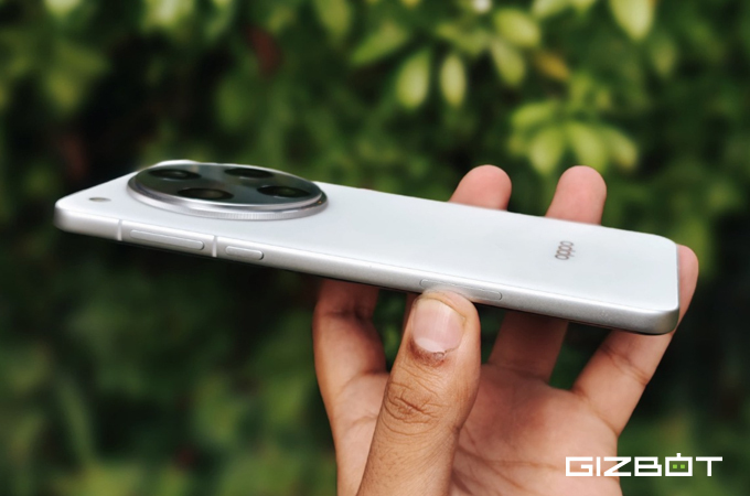 OPPO Find X8 Pro gallery