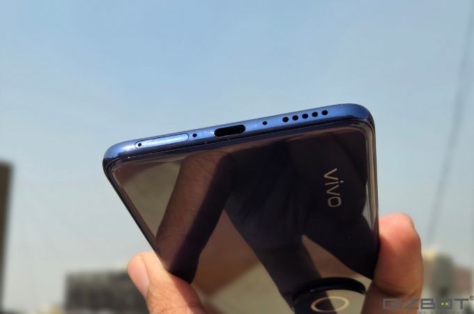 Vivo V50 Gallery