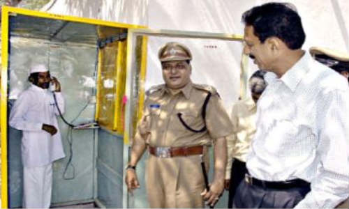 தமிழக சிறைகளில் கைதிகளுக்கு போன் வசதி! தமிழக சிறைகளில் கைதிகளுக்கு போன் வசதி!
