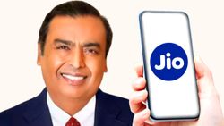Jio-க்கு பெரிய கும்பிடு.. கம்மி பட்ஜெட்ல 98 நாட்கள் வேலிடிட்டி.. 200GB டேட்டா.. ஓடிடி.. வாய்ஸ் கால்கள்..
