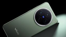 ரூ.5,500 டிஸ்கவுண்ட்.. 3D கர்வ்ட் டிஸ்பிளே.. 5800mAh பேட்டரி.. 90W ஃபாஸ்ட் சார்ஜிங்.. SONY கேமரா.. எந்த மாடல்?