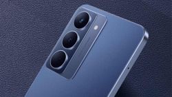 வெளுக்குது விற்பனை.. ரூ.12,999 போதும்.. 12GB ரேம்.. 6000mAh பேட்டரி.. 50MP கேமரா.. 45W சார்ஜிங்.. எந்த மாடல்?