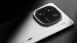 iQOO-க்கு கும்பிடு.. ரூ.13,000 ரேட் கட்ல 120W சார்ஜிங்.. OIS கேமரா.. 16GB ரேம்.. AMOLED டிஸ்பிளே.. எந்த மாடல்?