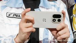 அடிச்சான் பாரு OnePlus.. 7000mAh பேட்டரி, 120W சார்ஜிங், மூன்று 50MP கேமராவுடன் புது போன்! 