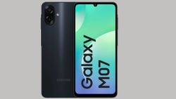 வெறும் ரூ.6999க்கு 6 OS அப்டேட்.. 50எம்பி கேமரா.. 25W சார்ஜிங்.. Samsung போன் அறிமுகம்.. எந்த மாடல்?