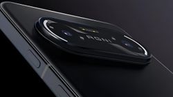 யாரு சாமி அவன்.. பட்ஜெட்ல 7000mAh பேட்டரி.. 12GB ரேம்.. OIS கேமரா.. AMOLED டிஸ்பிளே.. இது எந்த மாடல்?