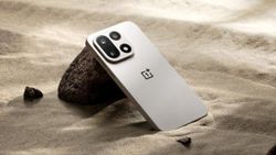வந்துட்டான் டா காளை.. OnePlus-ன் புது T சீரீஸ் போன்.. 7000mAh பேட்டரி, 50MP டூயல் கேமரா, 1.5K டிஸ்பிளே! 