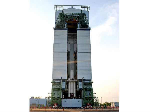 PSLV ராக்கெட்டின் படங்கள்