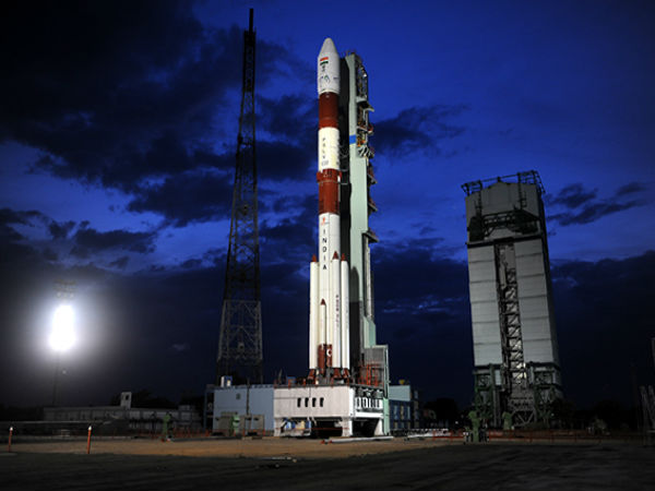 PSLV ராக்கெட்டின் படங்கள்