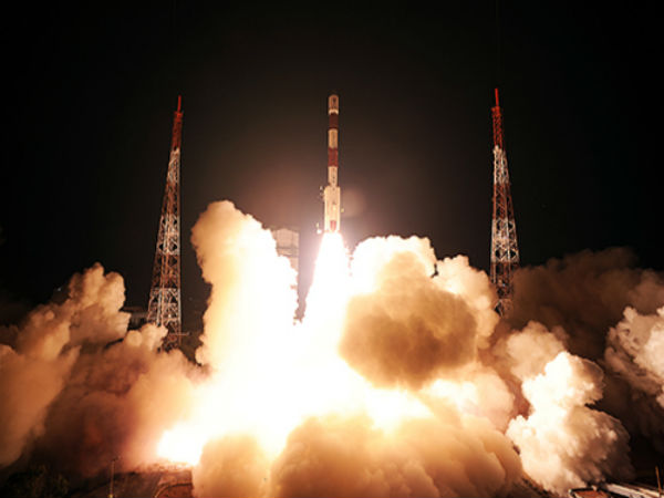 PSLV ராக்கெட்டின் படங்கள்