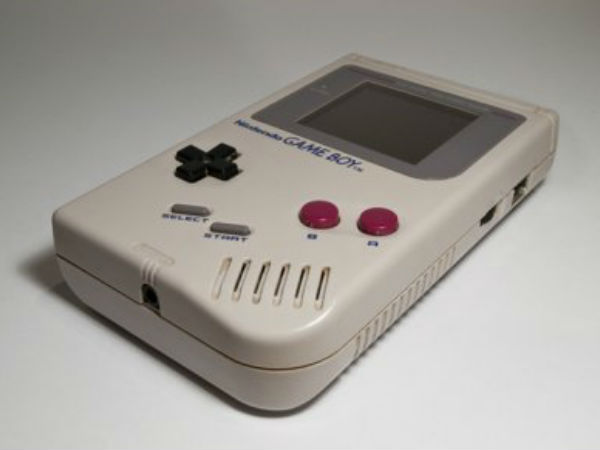 1989: Nintendo Game Boy 