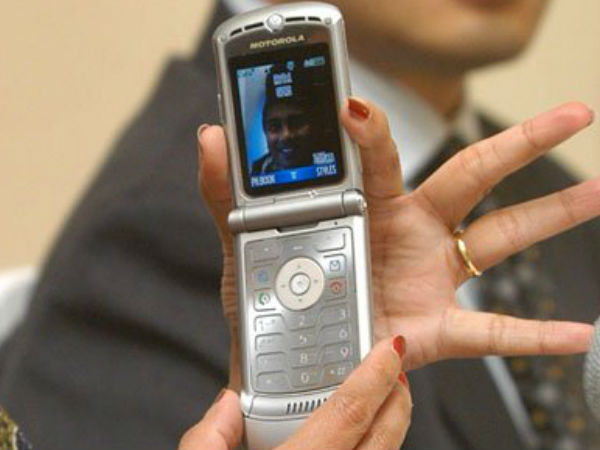 2004: The Motorola RAZR